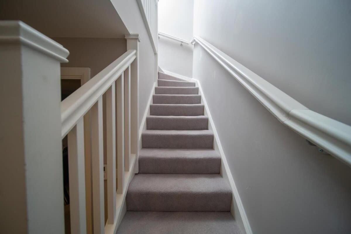Deluxe Apartment Near Cabot Circus W Parking Sleeps 5 Bristol Kültér fotó